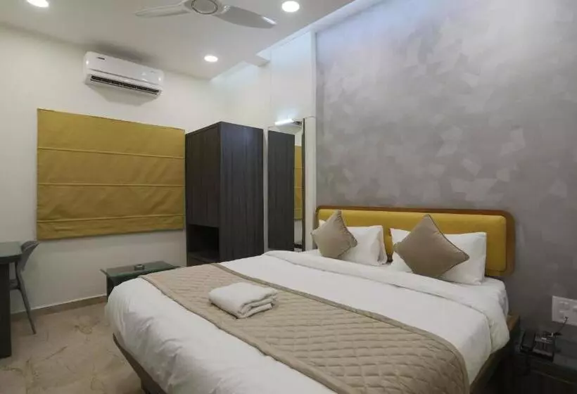 Hotelli Ajinkya Palace