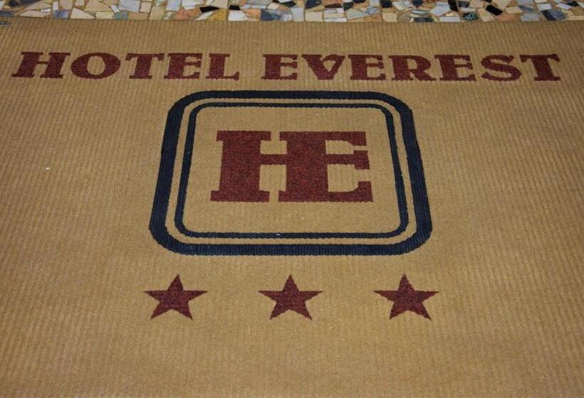 هتل Everest