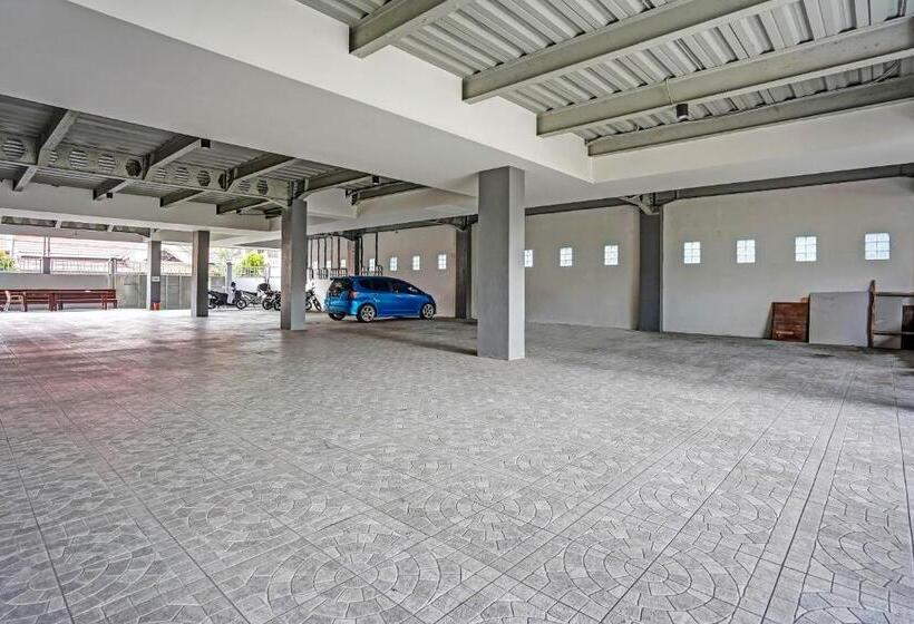 ホテル Oyo 90889 Dkb Residence