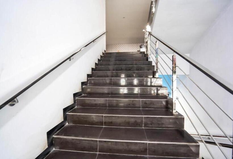 ホテル Oyo 90889 Dkb Residence