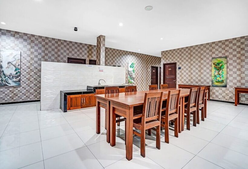 ホテル Oyo 90889 Dkb Residence