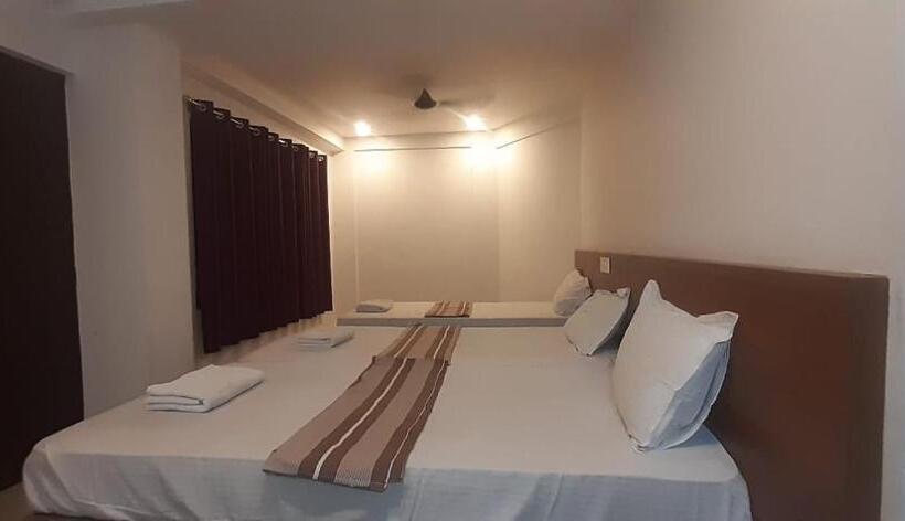 בית מלון כפרי Plaza Tourist Home