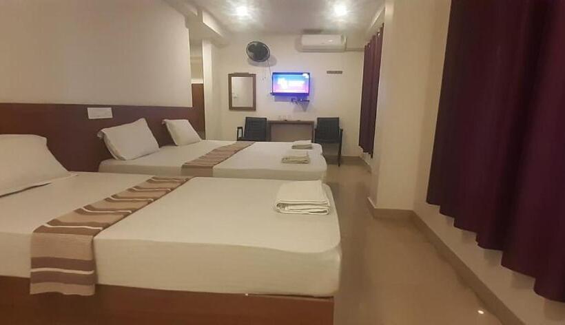 בית מלון כפרי Plaza Tourist Home