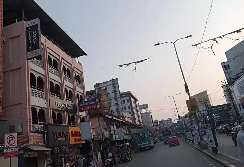 ホテル Plaza Tourist Home