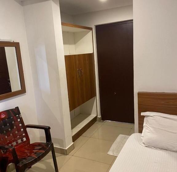 בית מלון כפרי Plaza Tourist Home