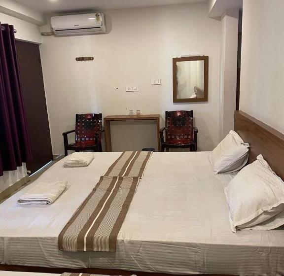 בית מלון כפרי Plaza Tourist Home