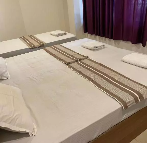 ホテル Plaza Tourist Home