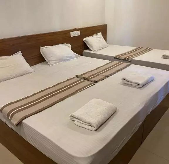 ホテル Plaza Tourist Home