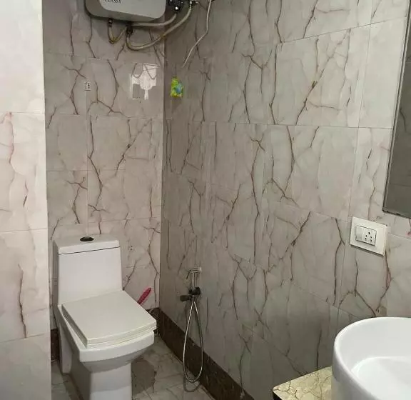 ホテル Shiree Radhe Bnd Room