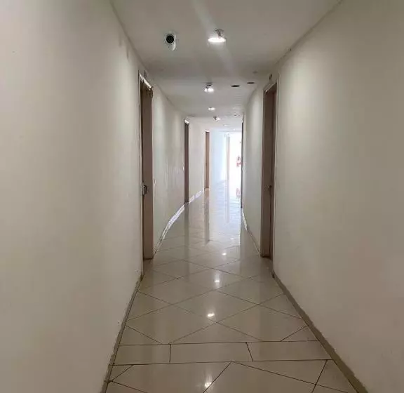 ホテル Shiree Radhe Bnd Room