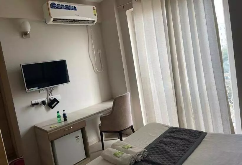 ホテル Shiree Radhe Bnd Room