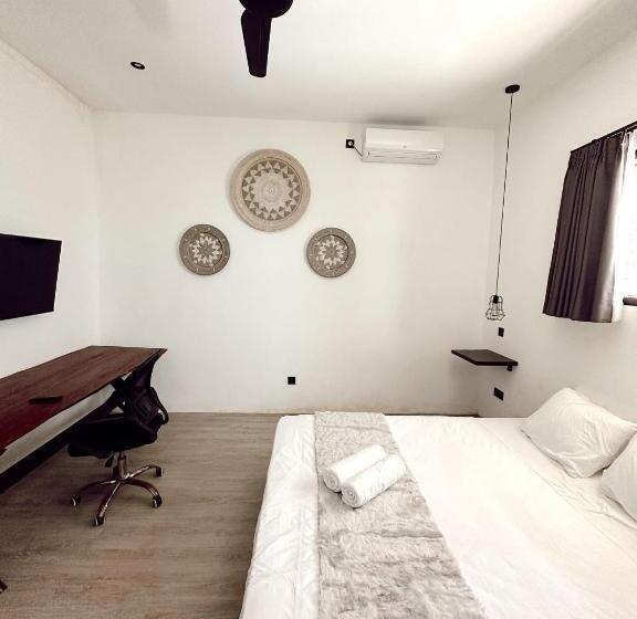 בית מלון כפרי The Confidential Mandalika