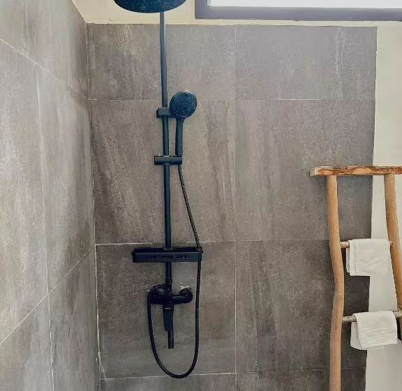 ホテル The Confidential Mandalika