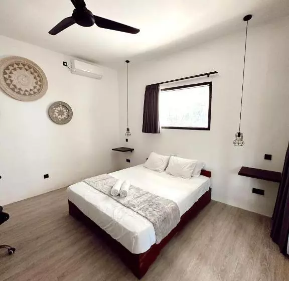 ホテル The Confidential Mandalika