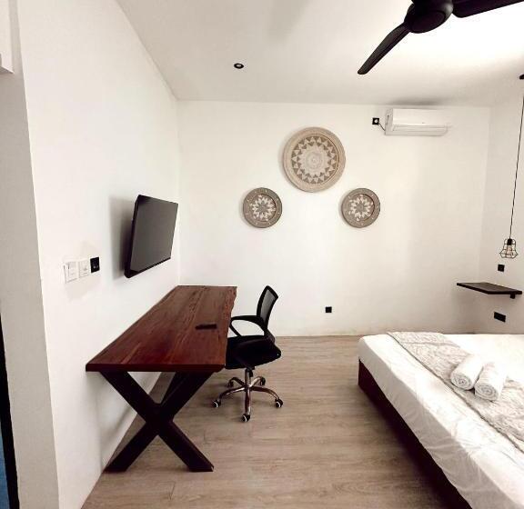 בית מלון כפרי The Confidential Mandalika