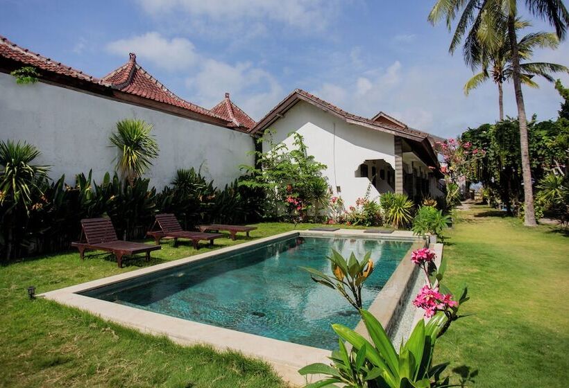 בית מלון כפרי The Confidential Mandalika