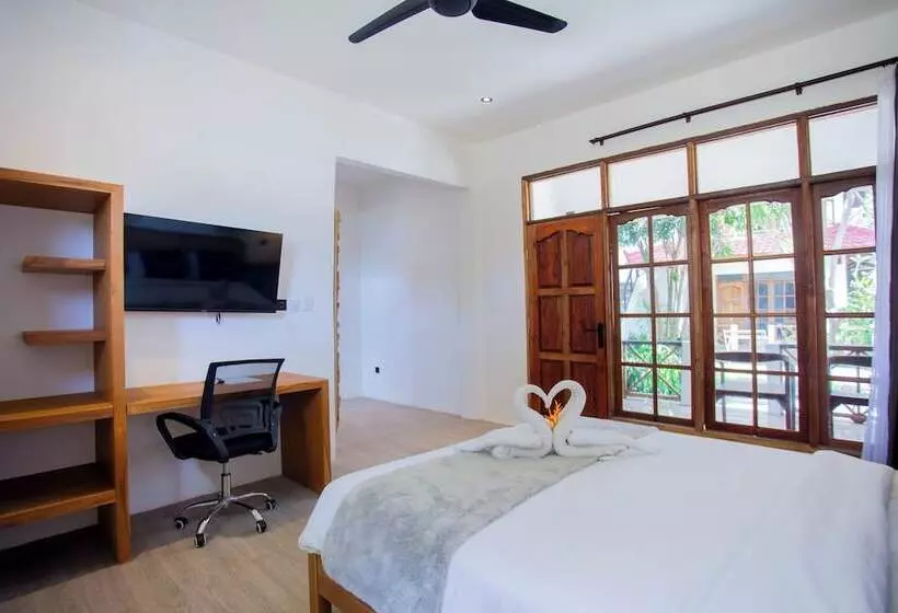 ホテル The Confidential Mandalika