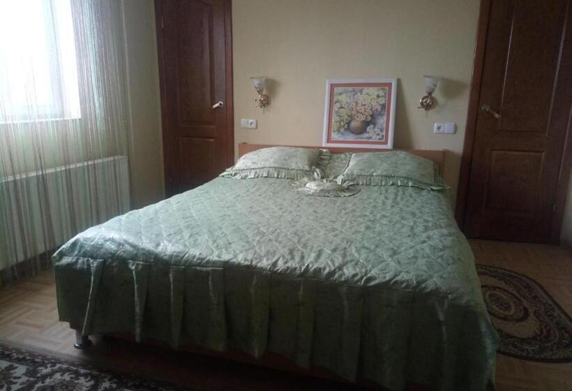 ペンション гостевой дом на елисейских полях