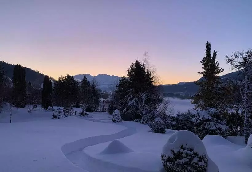 ペンション Ausseerhaus Im Grünen