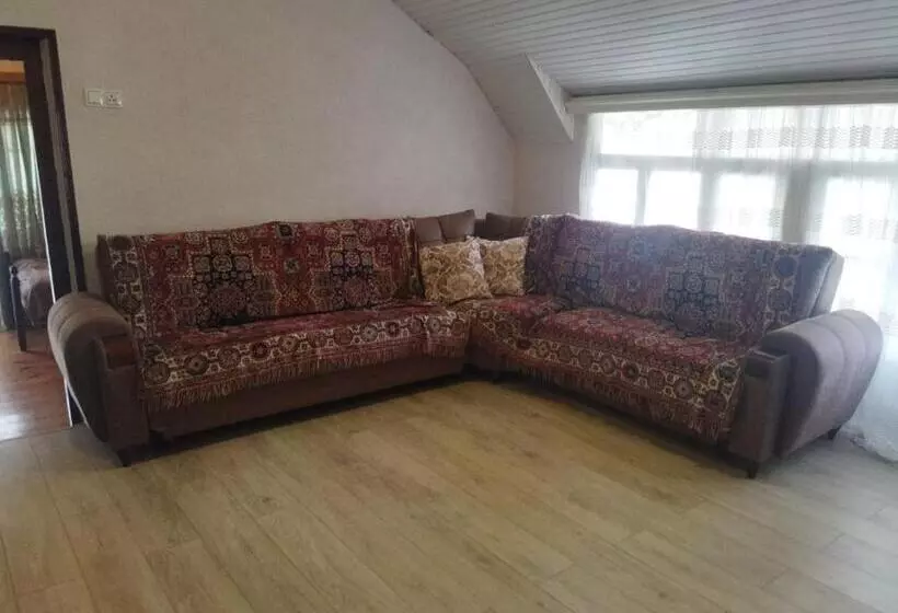 پانسیون Maho S Guest House
