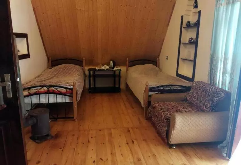 پانسیون Maho S Guest House