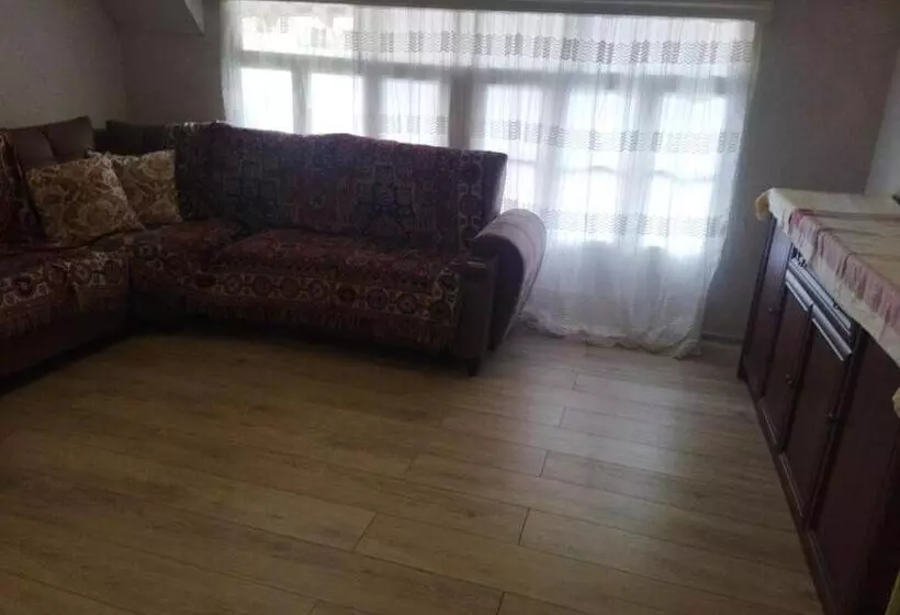 پانسیون Maho S Guest House