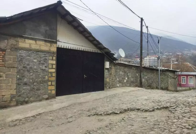 پانسیون Maho S Guest House