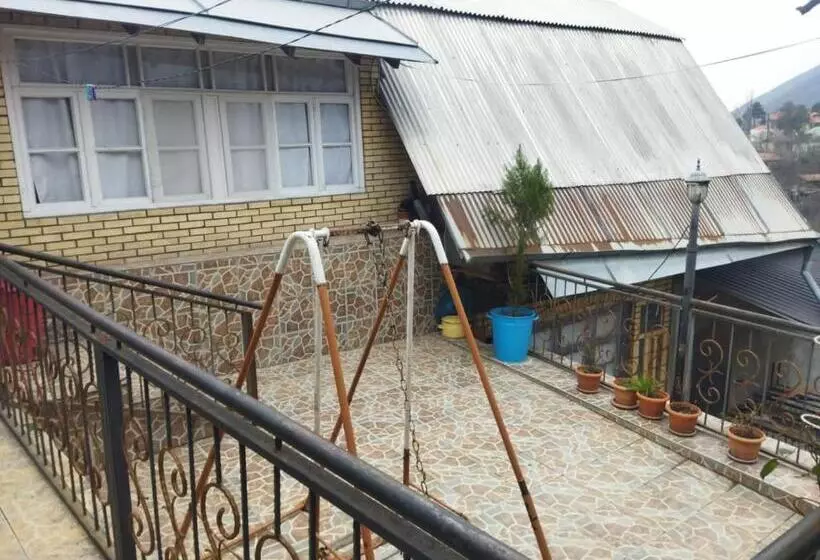 پانسیون Maho S Guest House
