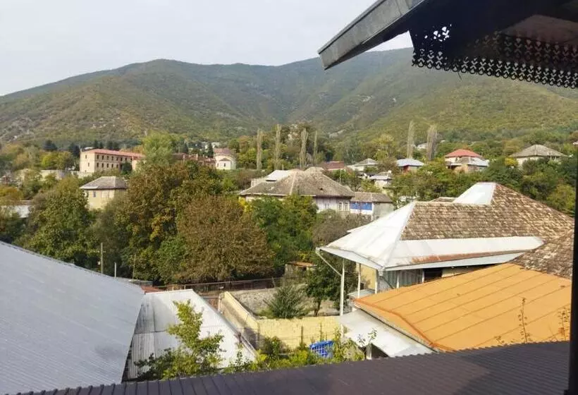پانسیون Maho S Guest House