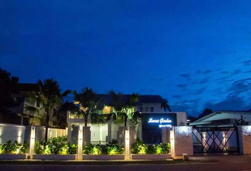 Majatalo Secret Garden Warni Villa