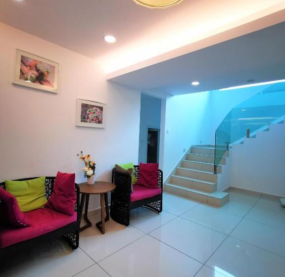 Pansiyon Secret Garden Warni Villa