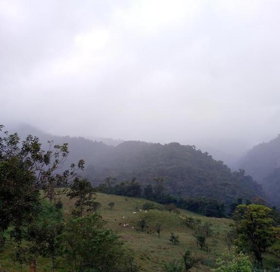 ベッドアンドブレックファースト Finca Del Cielo