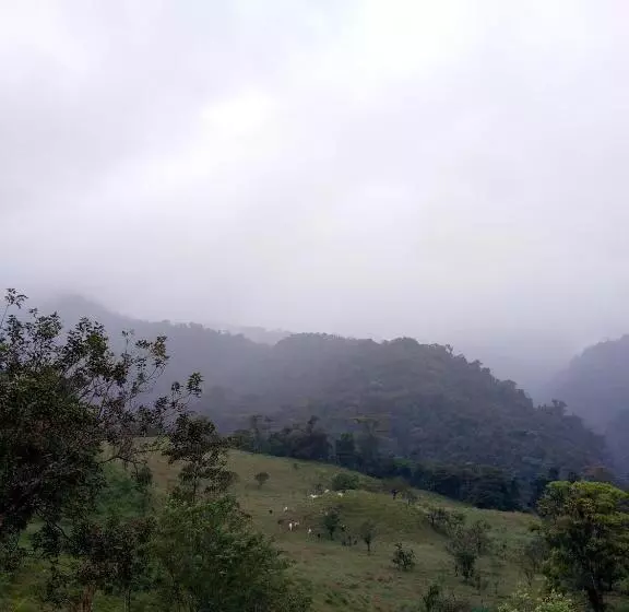 Aamiaismajoitus (B&B) Finca Del Cielo