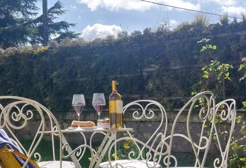 Aamiaismajoitus (B&B) Le Jardin De Gassiot