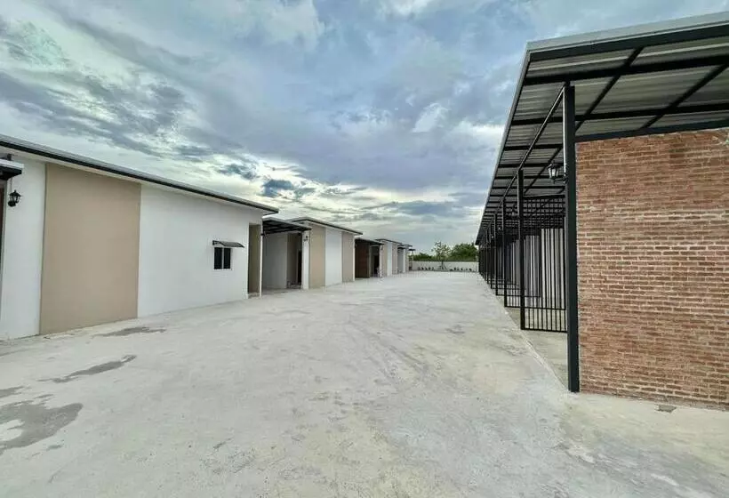 ホテル 24 Sleep Resort Khlong Luang Hospital