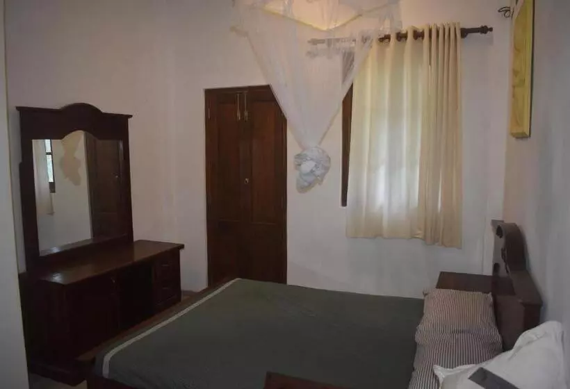 Hotelli Andy Homestay Units