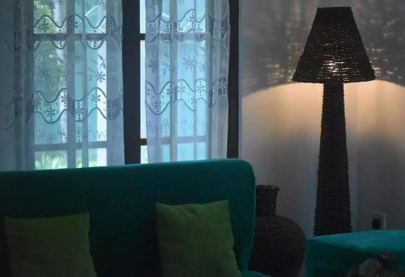 Hotelli Andy Homestay Units