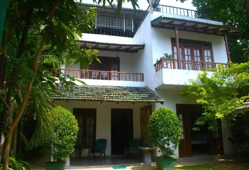 Hotelli Andy Homestay Units