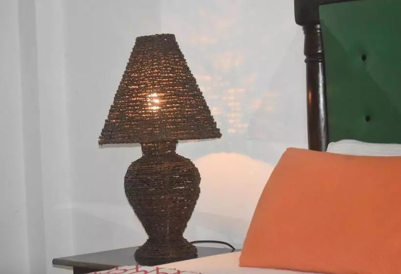 Hotelli Andy Homestay Units