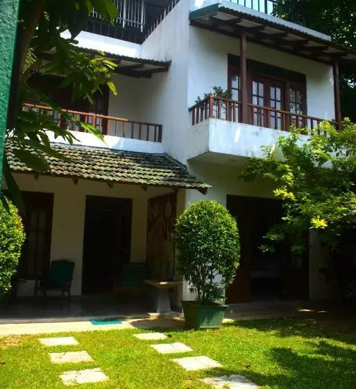 Hotelli Andy Homestay Units