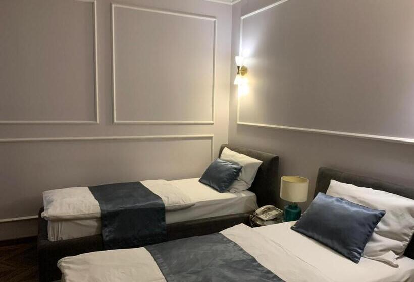 هتل Balkan Centar