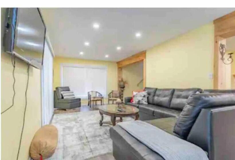 Hotel Riverfront Suites, Quinte, On