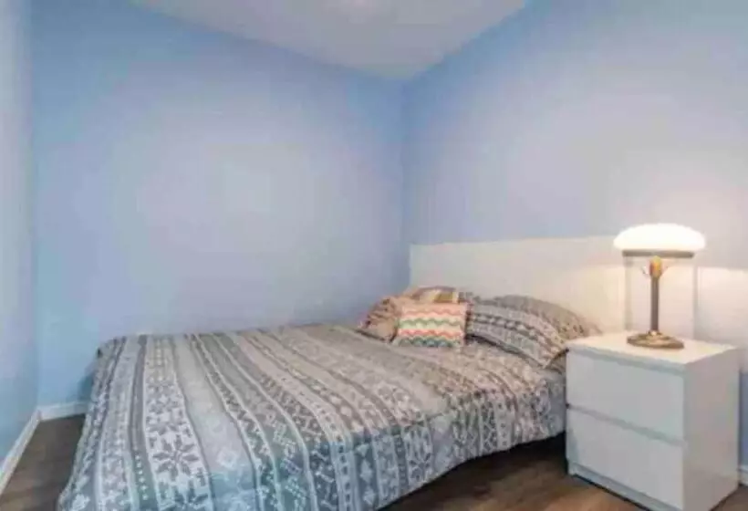 Hotelli Riverfront Suites, Quinte, On
