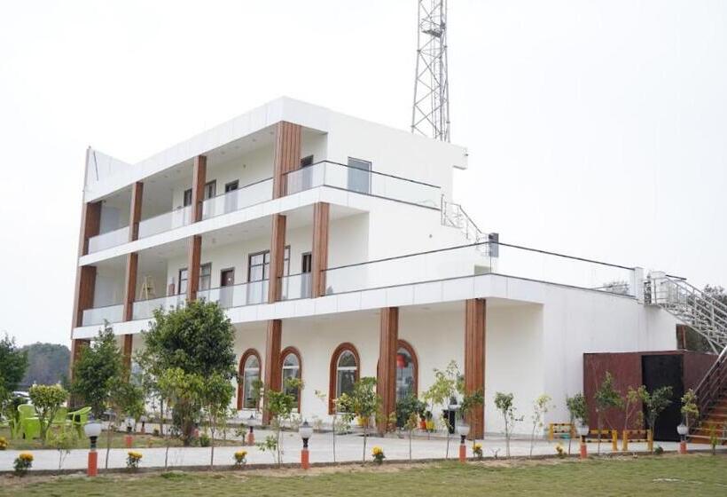 Hotel Royal Delight Resort