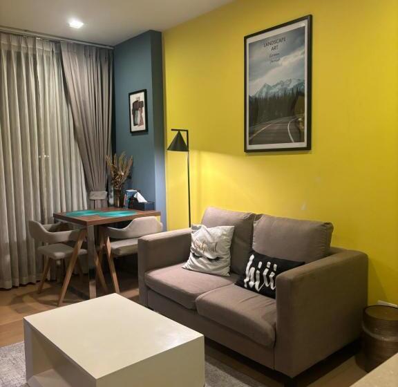 Отель The Astra Bee Friend