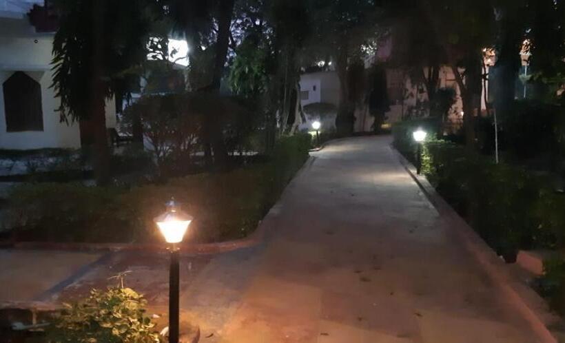 هتل The Baagh Jungle Resort