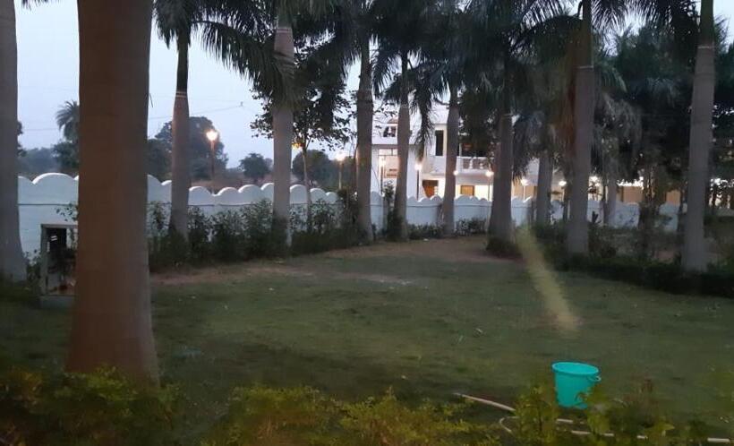 هتل The Baagh Jungle Resort