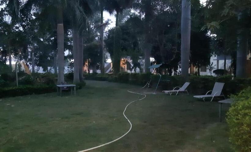 هتل The Baagh Jungle Resort