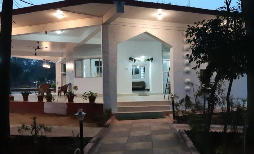 هتل The Baagh Jungle Resort