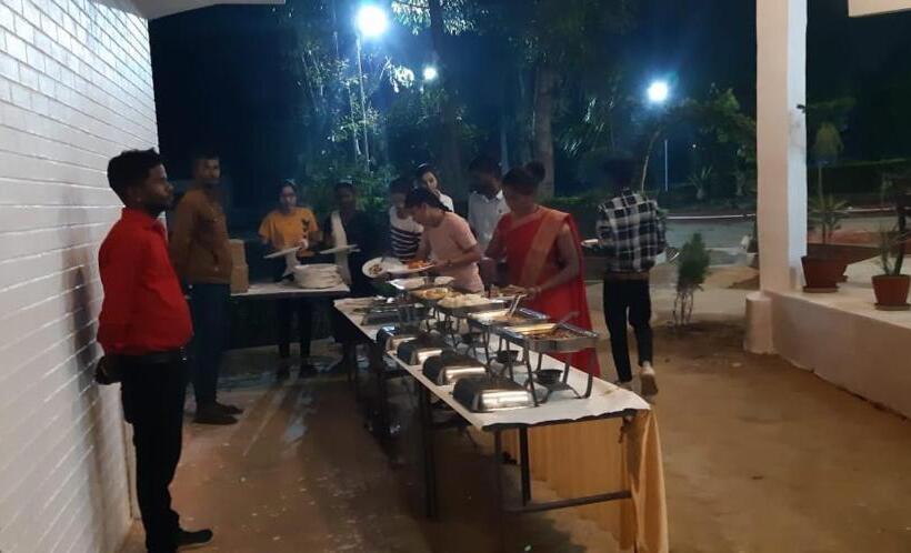 هتل The Baagh Jungle Resort